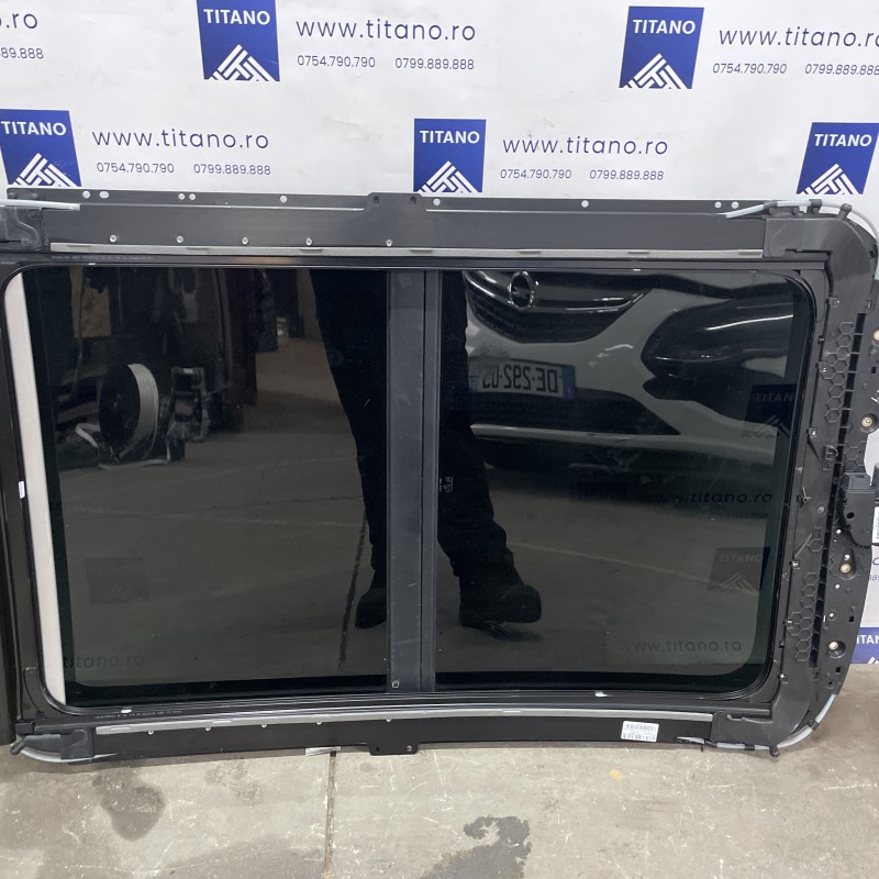 Trapa panoramica / Audi Q5 8R 2012 / Caroserie, oglinzi si faruri