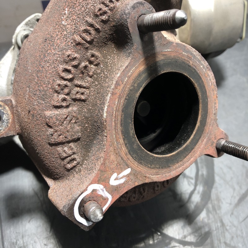 Turbosuflanta turbo turbina / Audi Q5 8R 2012 / Motor, racire si evacuare