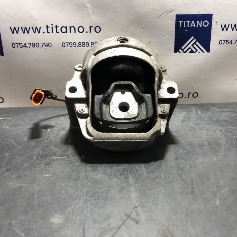 Suport tampon motor / Audi Q5 8R 2012 / Motor, racire si evacuare