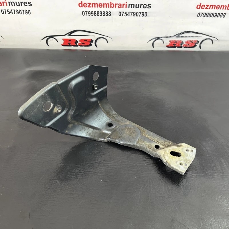 Suport aripa stanga Volkswagen Passat B7 2011