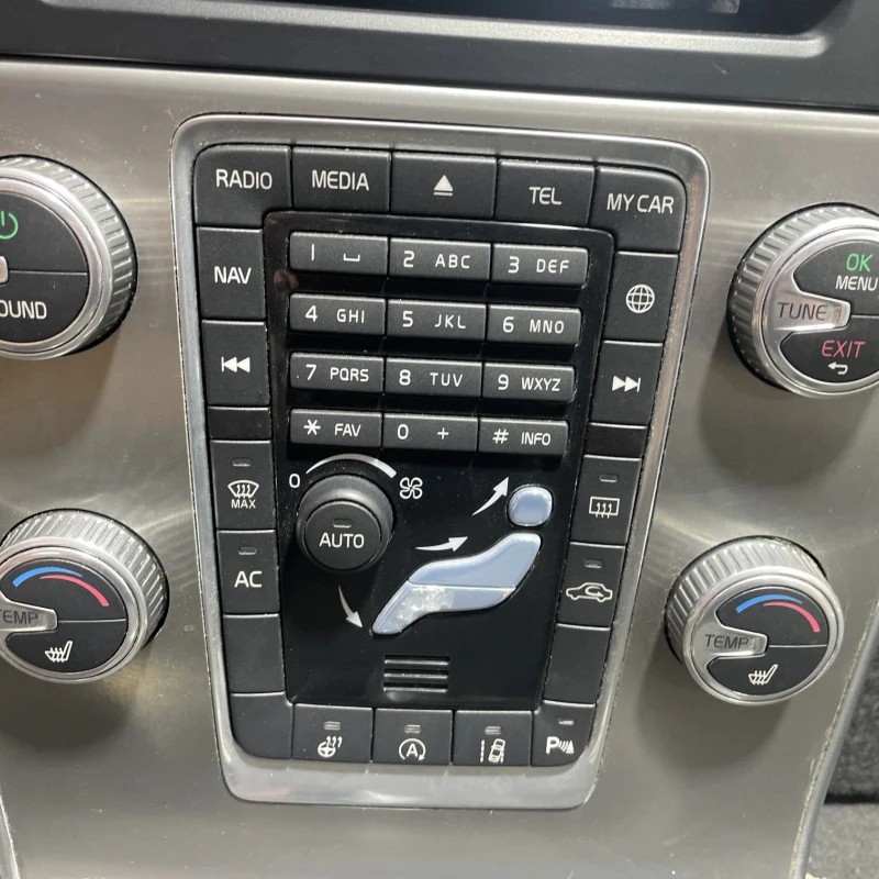 Panou climatronic / Volvo XC60 D4 2019 / Climatizare