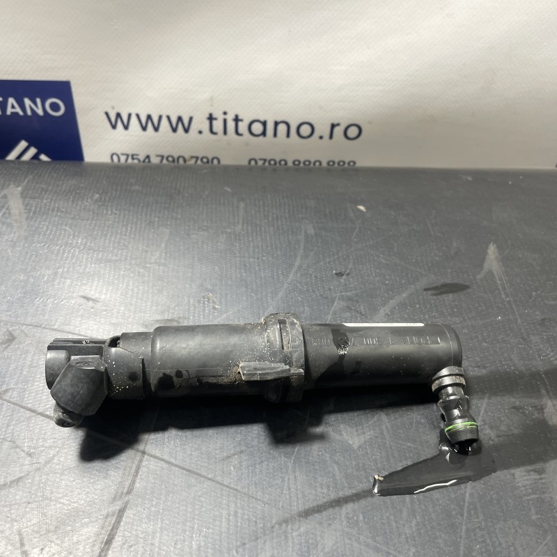 Spalator far dreapta / Audi Q5 8R 2012 / Caroserie, oglinzi si faruri