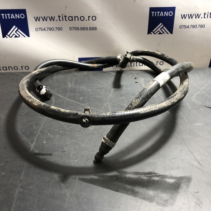 Furtun spalator faruri / Audi Q5 8R 2012 / Caroserie, oglinzi si faruri