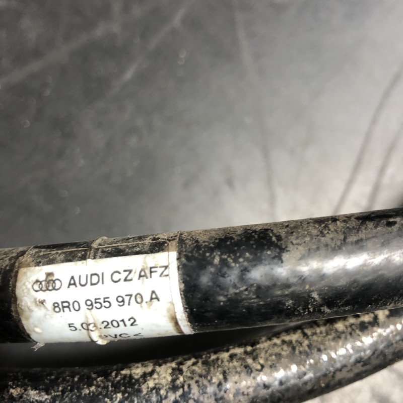 Furtun spalator faruri / Audi Q5 8R 2012 / Caroserie, oglinzi si faruri