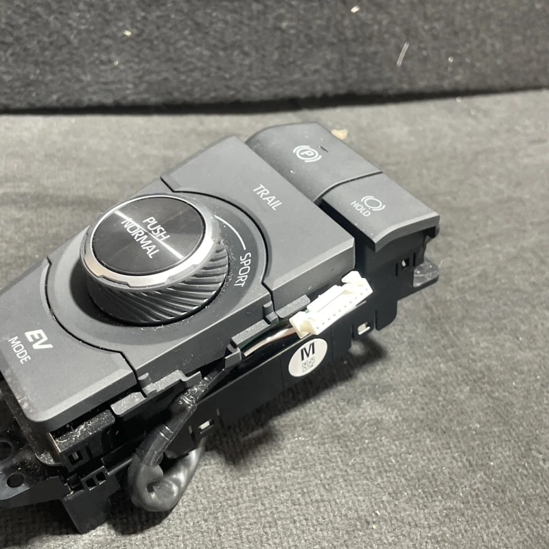 Joystick consola centrala / Toyota Rav4 XA40 2020 / Interior