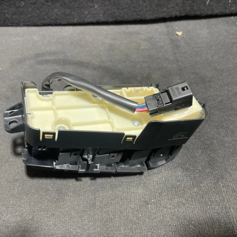 Joystick consola centrala / Toyota Rav4 XA40 2020 / Interior
