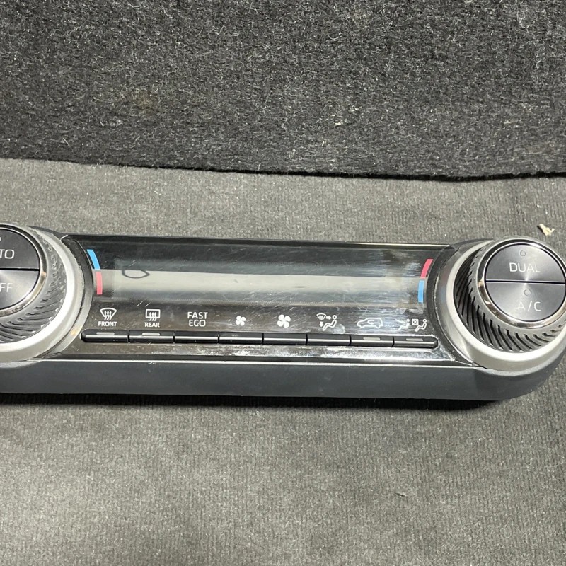 Panou climatronic / Toyota Rav4 XA40 2020 / Climatizare