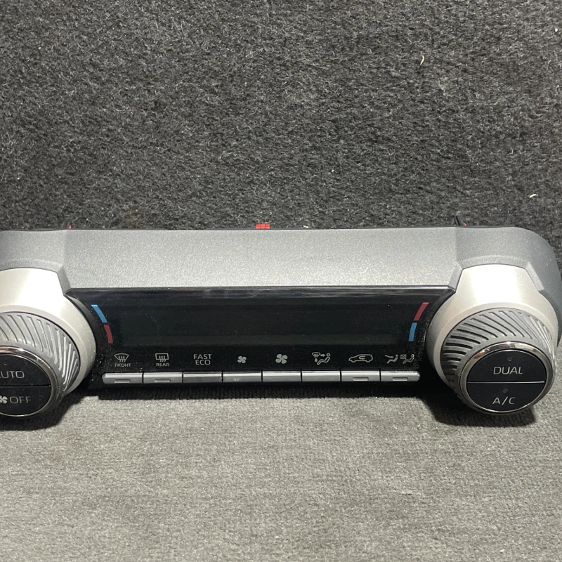 Panou climatronic / Toyota Rav4 XA40 2020 / Climatizare