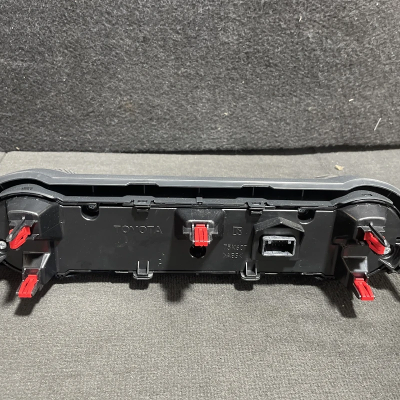 Panou climatronic / Toyota Rav4 XA40 2020 / Climatizare