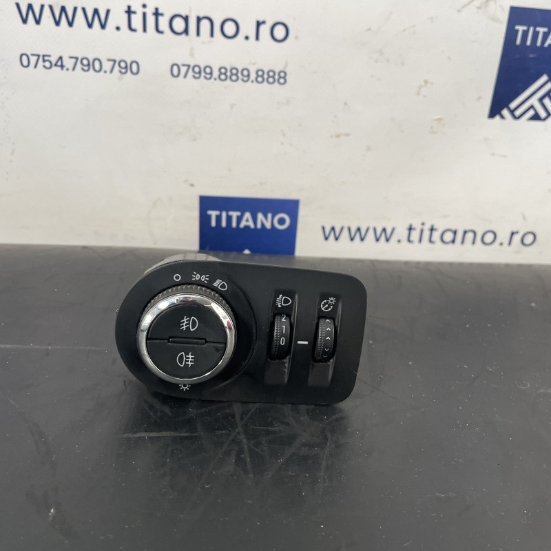 Bloc lumini / Opel Zafira C 2014 / Interior