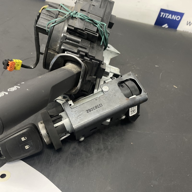 Spira volan cu manete / Opel Zafira C 2014 / Audio si electronice