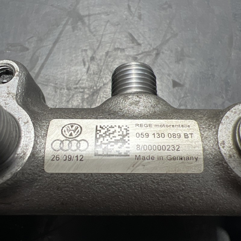 Rampa injectoare cu senzor / Audi A6 Allroad C7 2013 / Motor, racire si evacuare