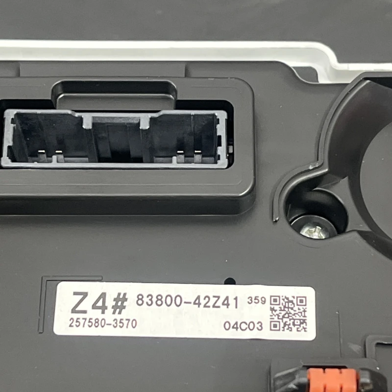 Ceas bord / Toyota Rav4 XA40 2020 / Interior