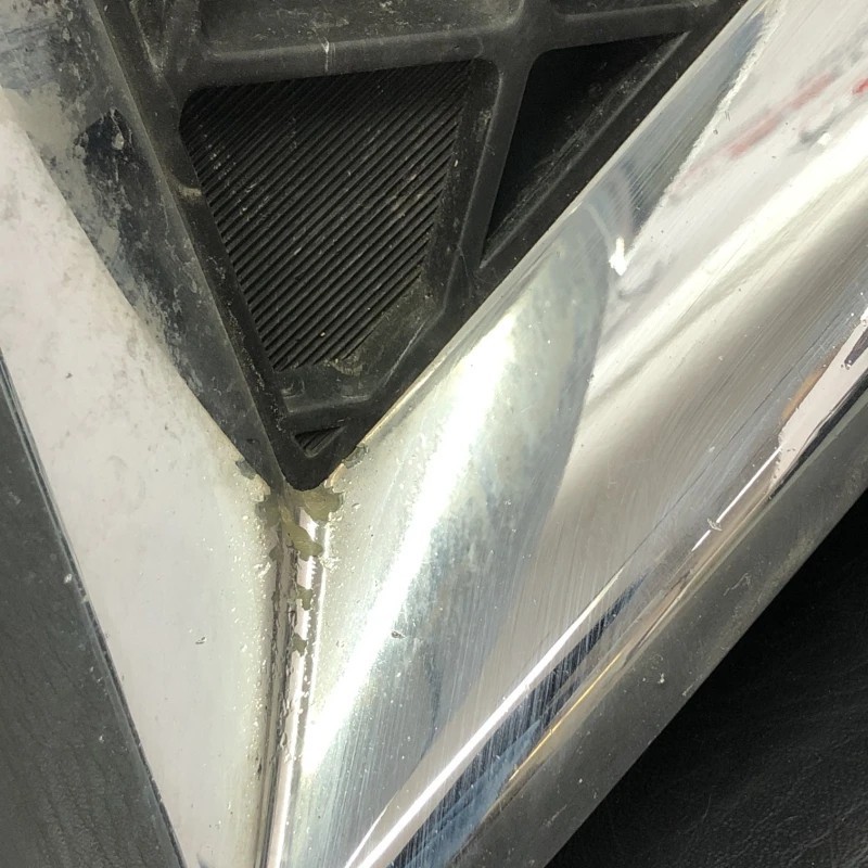 Grila bara fata / Nissan Navara D40 2006 / Caroserie, oglinzi si faruri