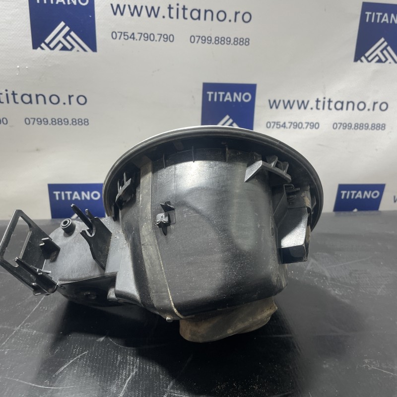 Capac usa rezervor / Opel Zafira C 2014 / Caroserie, oglinzi si faruri