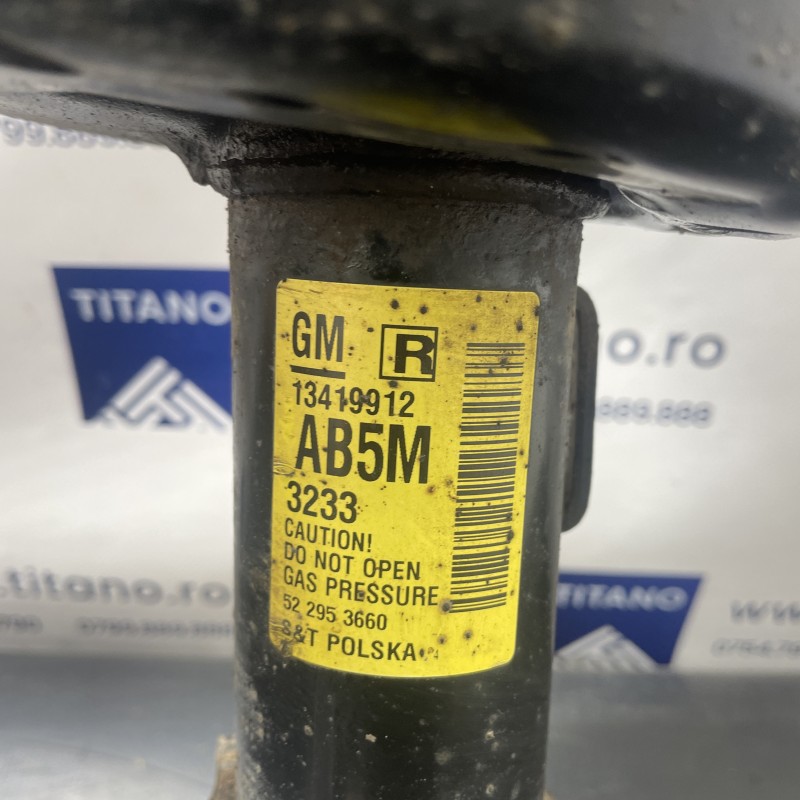 Amortizor telescop cu arc dreapta fata / Opel Zafira C 2014 / Directie si suspensie