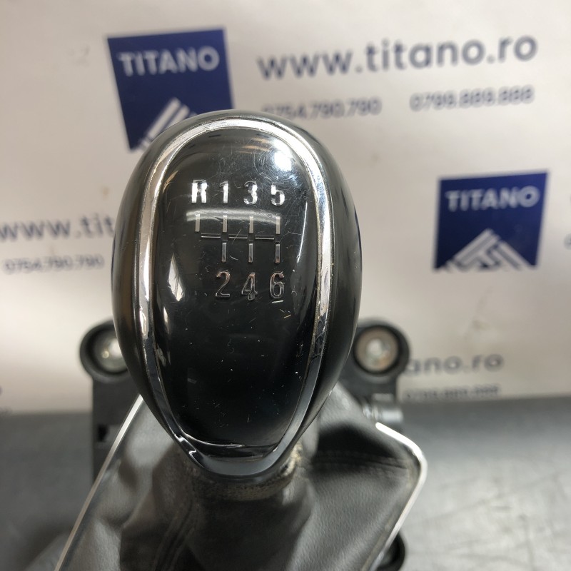 Nuca schimbator / Opel Zafira C 2014 / Interior