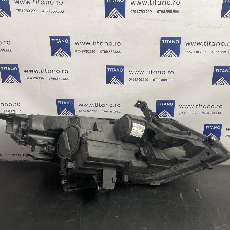 Far stanga / Opel Zafira C 2014 / Caroserie, oglinzi si faruri