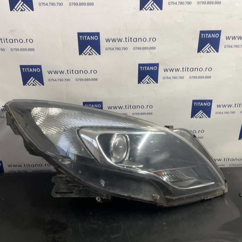 Far dreapta / Opel Zafira C 2014 / Caroserie, oglinzi si faruri