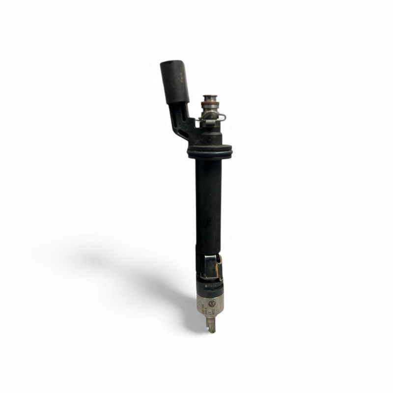 Injector Volkswagen Passat B7 2014