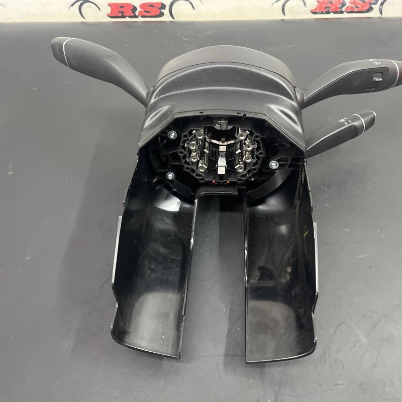 Spira volan cu manete / Mercedes-Benz A Class W176 2012 / Audio si electronice