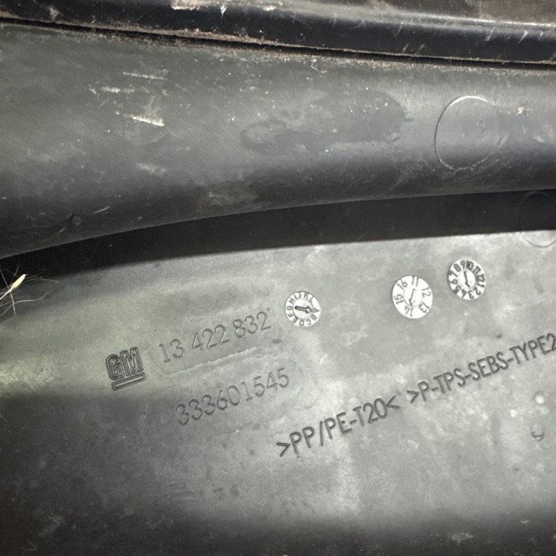 Grila stergatoare / Opel Zafira C 2014 / Caroserie, oglinzi si faruri