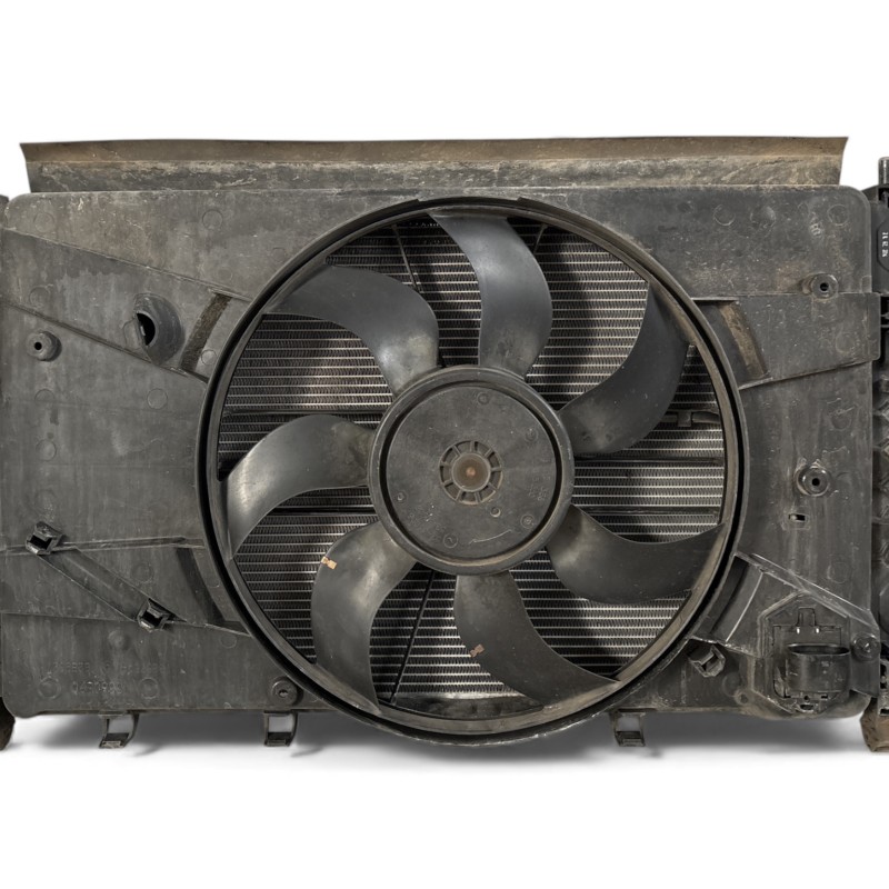 Set radiatoare cu electroventilator / Opel Zafira C 2014 / Motor, racire si evacuare