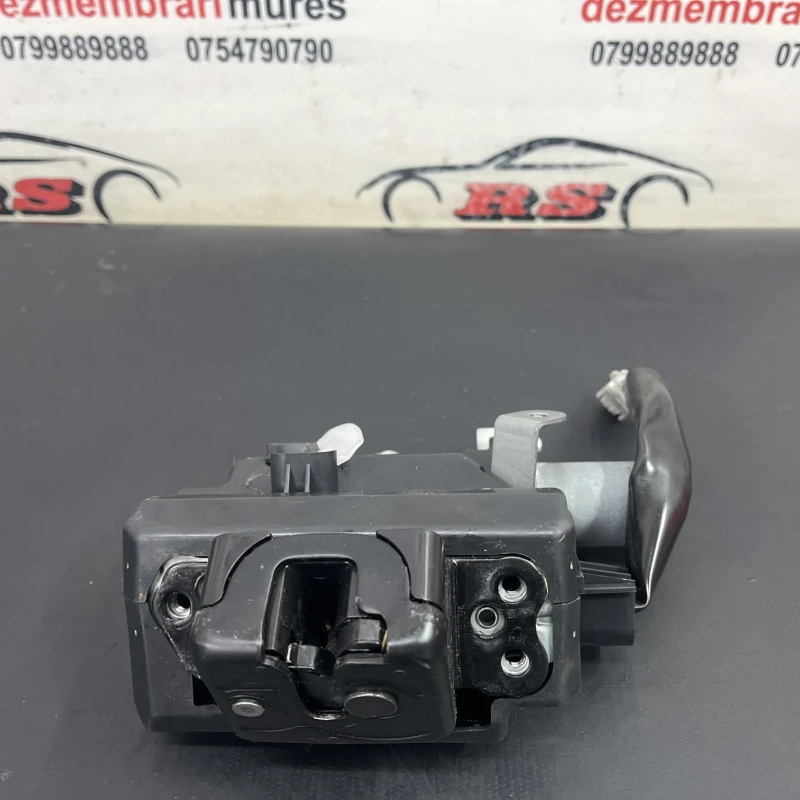 Iala broasca haion / Toyota Rav4 XA40 2020 / Caroserie, oglinzi si faruri