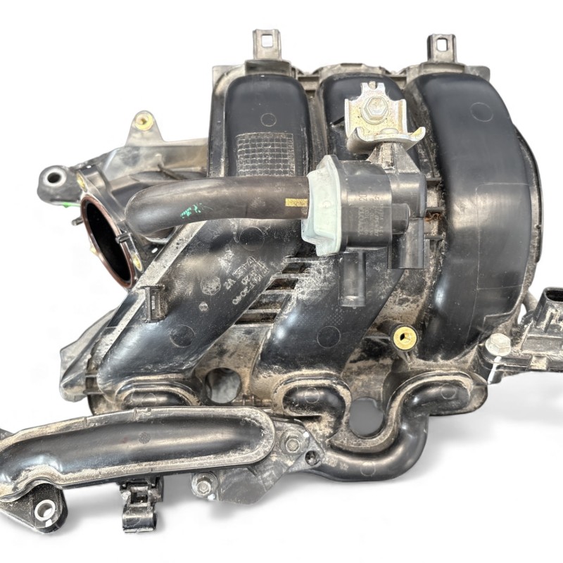 Galerie de admisie / Toyota Yaris Cross XP21 2023 / Motor, racire si evacuare