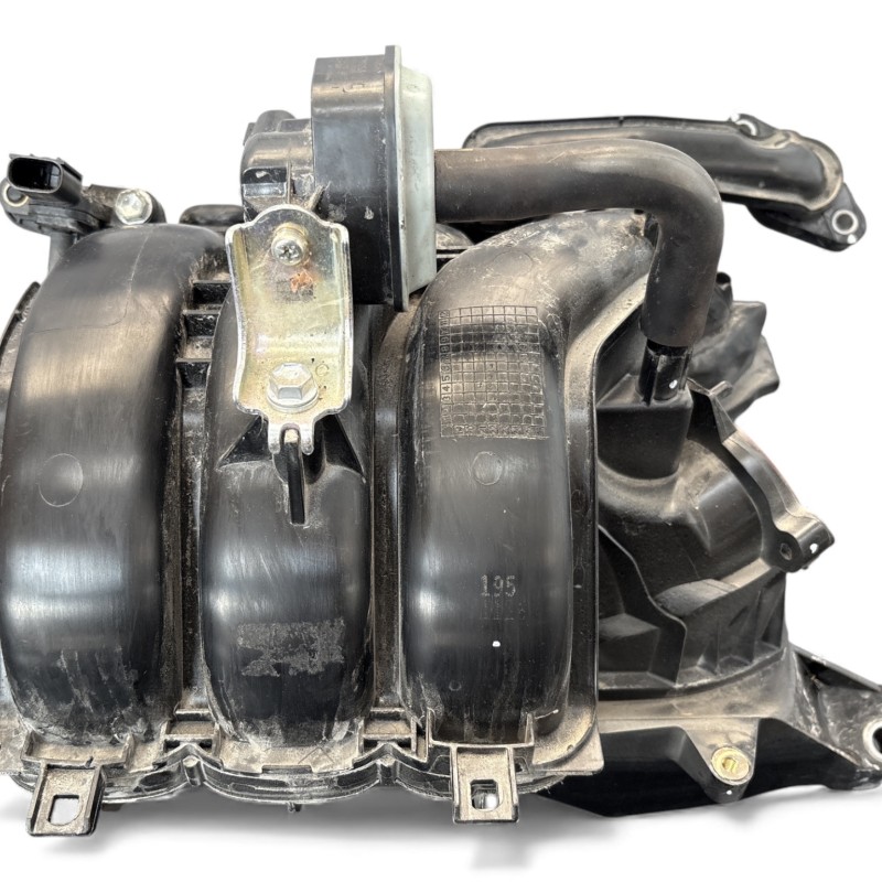 Galerie de admisie / Toyota Yaris Cross XP21 2023 / Motor, racire si evacuare