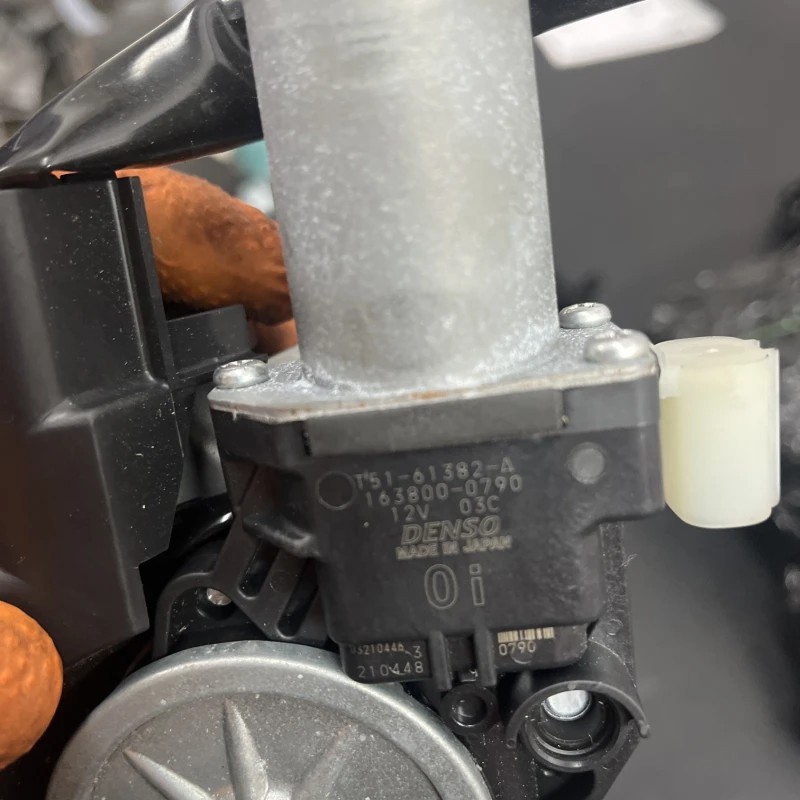 Iala broasca haion / Toyota Rav4 XA40 2020 / Caroserie, oglinzi si faruri