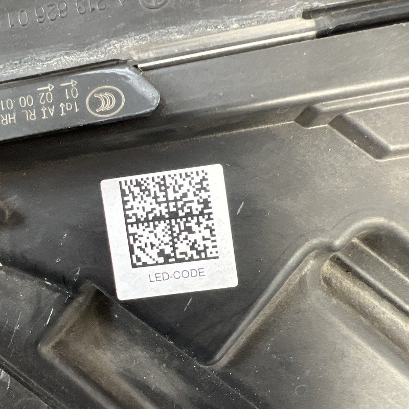 Far dreapta led / Mercedes-Benz E Class W213 2020 / Caroserie, oglinzi si faruri