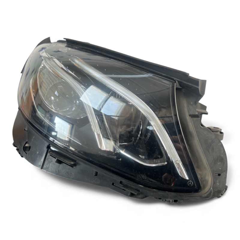 Far dreapta led / Mercedes-Benz E Class W213 2020 / Caroserie, oglinzi si faruri