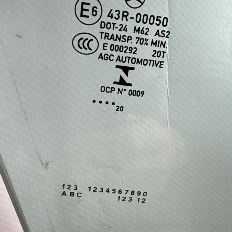 Geam dreapta fata / Mercedes-Benz E Class W213 2020 / Caroserie, oglinzi si faruri