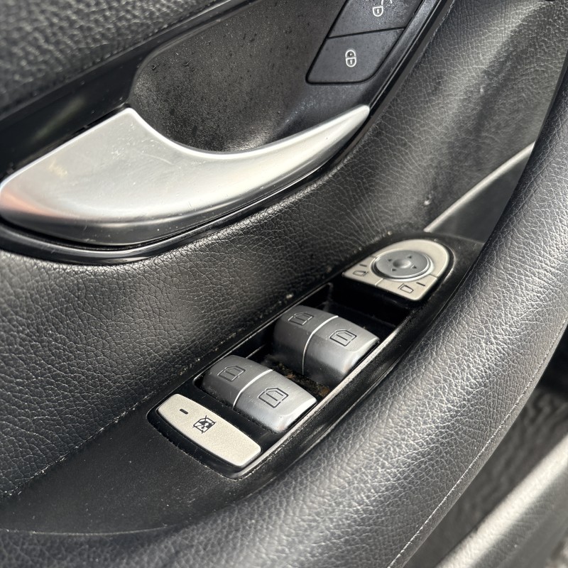 Panou tapiterie usa stanga fata / Mercedes-Benz E Class W213 2020 / Interior