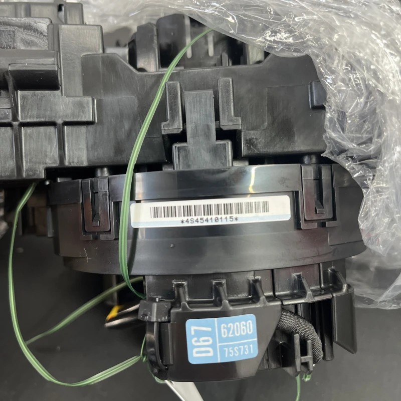 Spira volan cu manete / Toyota Rav4 XA40 2020 / Audio si electronice