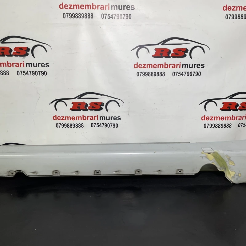 Prag ornament dreapta / Mercedes-Benz SL R129 1992 / Caroserie, oglinzi si faruri
