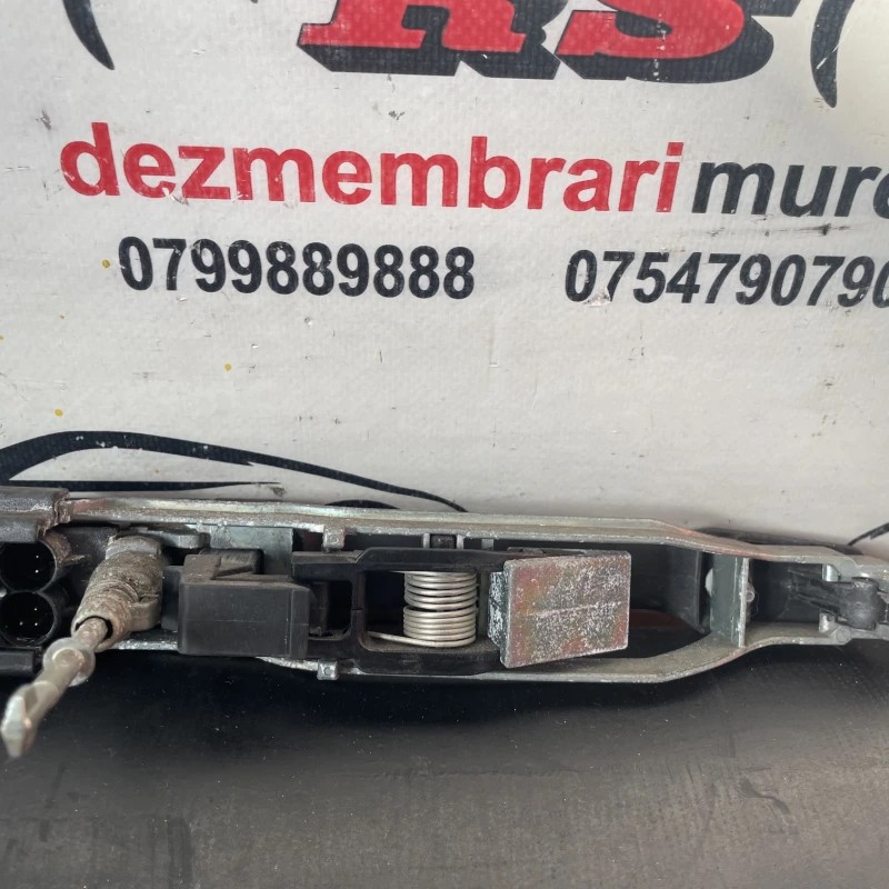 Maner usa stanga fata / Mercedes-Benz SL R129 1993 / Caroserie, oglinzi si faruri