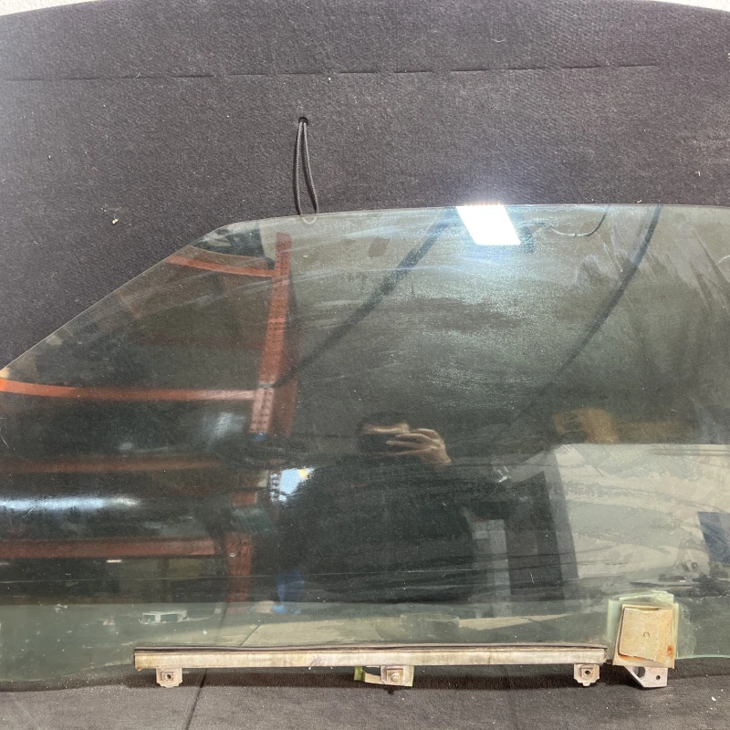 Geam stanga fata / Mercedes-Benz SL R129 1992 / Caroserie, oglinzi si faruri