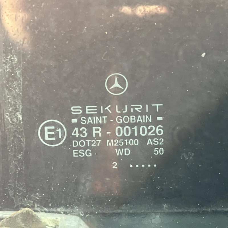 Geam stanga fata / Mercedes-Benz SL R129 1992 / Caroserie, oglinzi si faruri