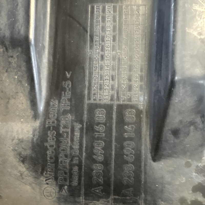 Carenaj dreapta fata mare / Mercedes-Benz E Class W213 2020 / Caroserie, oglinzi si faruri