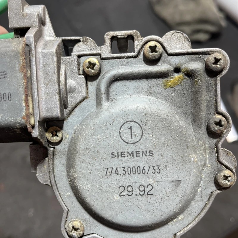 Motoras geam dreapta fata / Mercedes-Benz SL R129 1993 / Audio si electronice