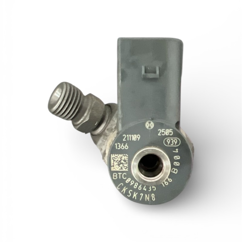 Injector / Volkswagen Caddy 2C 2013 / Motor, racire si evacuare