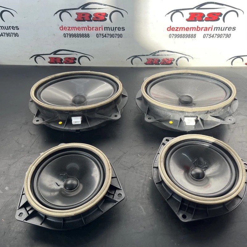 Boxa usa fata spate Lexus RX 400h XU30 2007