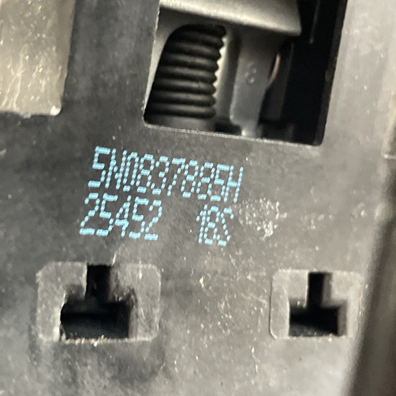 Maner usa stanga fata / Volkswagen Polo 6R 2013 / Caroserie, oglinzi si faruri