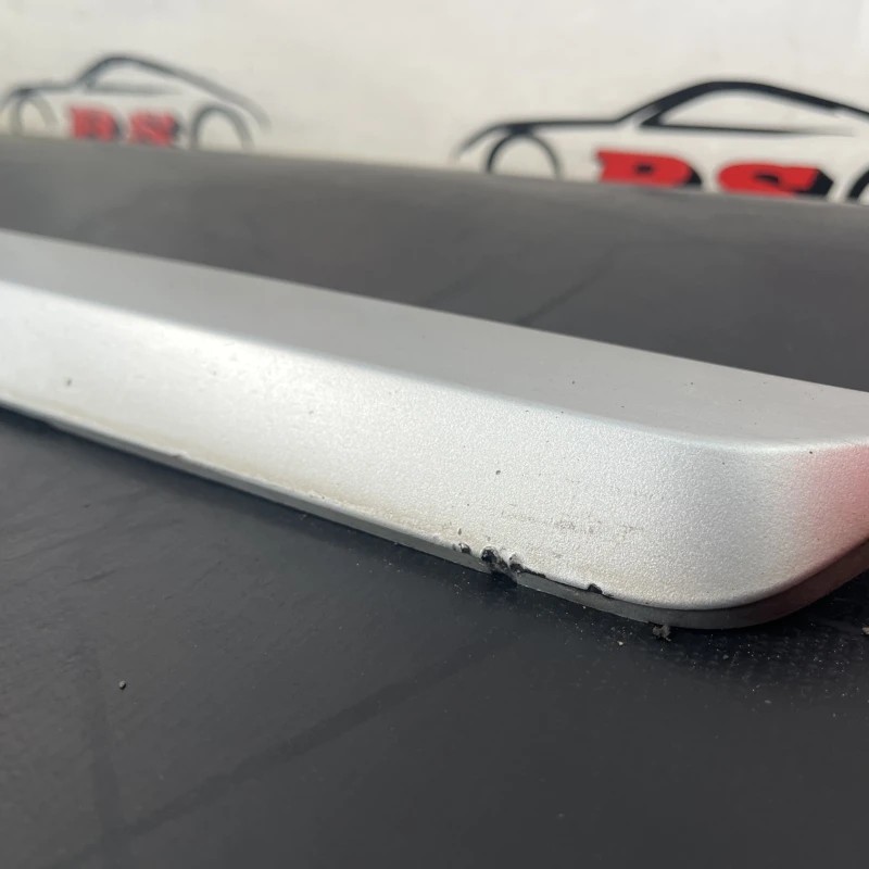 Bandou usa stanga spate / Volkswagen Passat B7 2014 / Caroserie, oglinzi si faruri