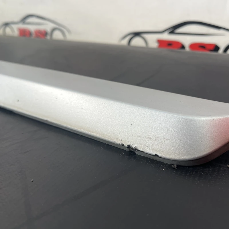 Bandou usa stanga spate / Volkswagen Passat B7 2014 / Caroserie, oglinzi si faruri