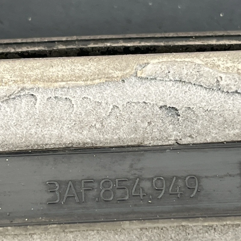 Bandou usa stanga spate / Volkswagen Passat B7 2014 / Caroserie, oglinzi si faruri