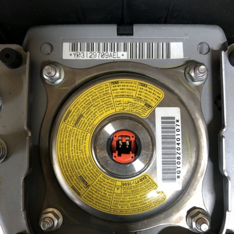 Airbag volan / Toyota Avensis T27 2009 / Interior