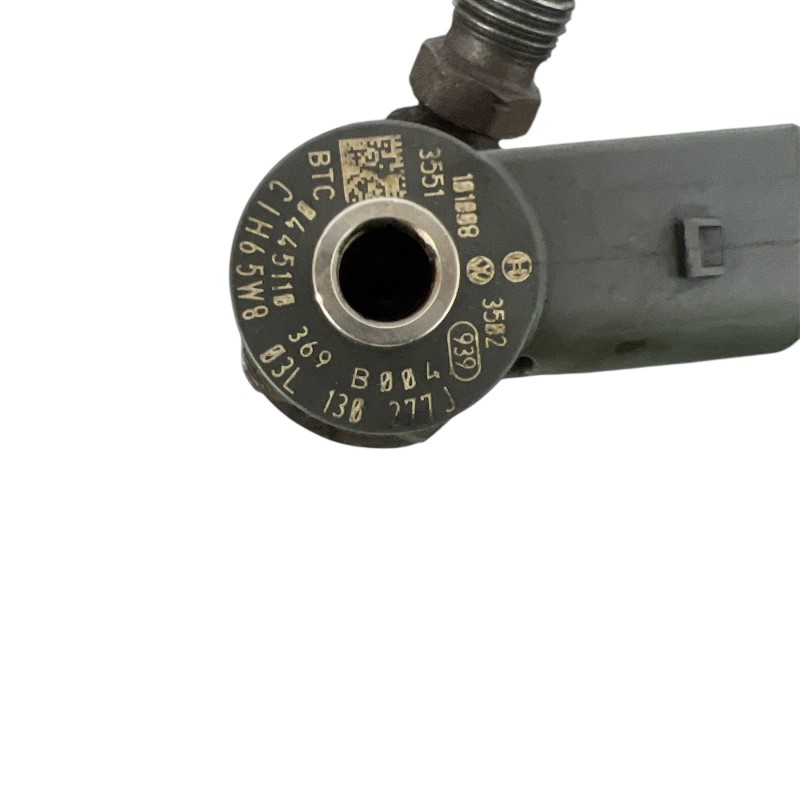 Injector / Volkswagen Passat B7 2011 / Motor, racire si evacuare